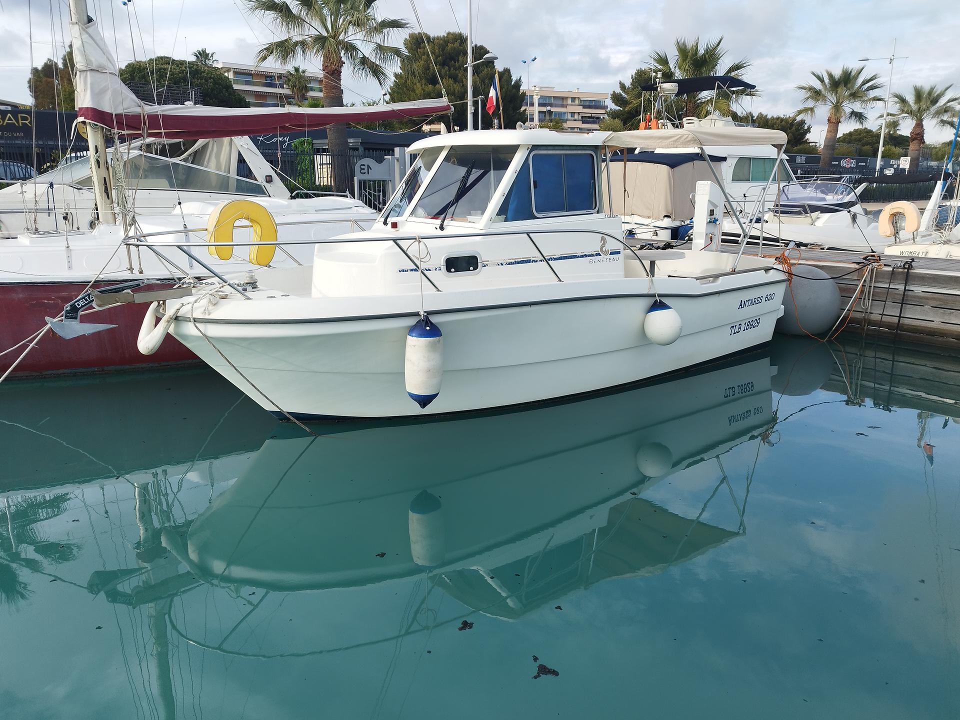 slider 0 Beneteau Antares 620